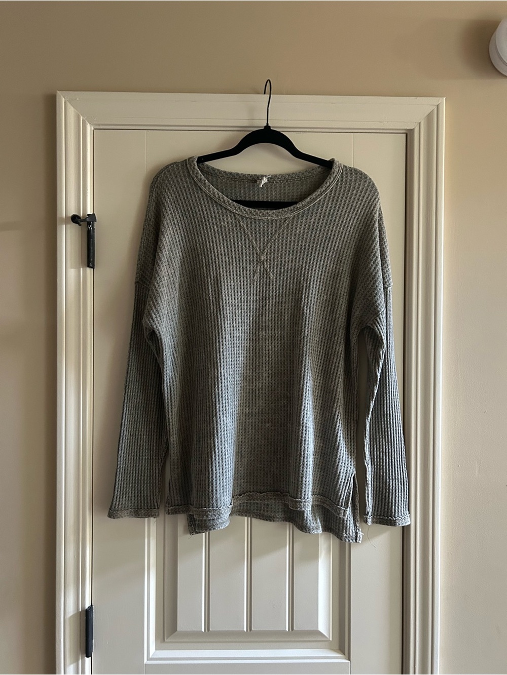 Gray Waffle Knit Long Sleeve Tee - Women